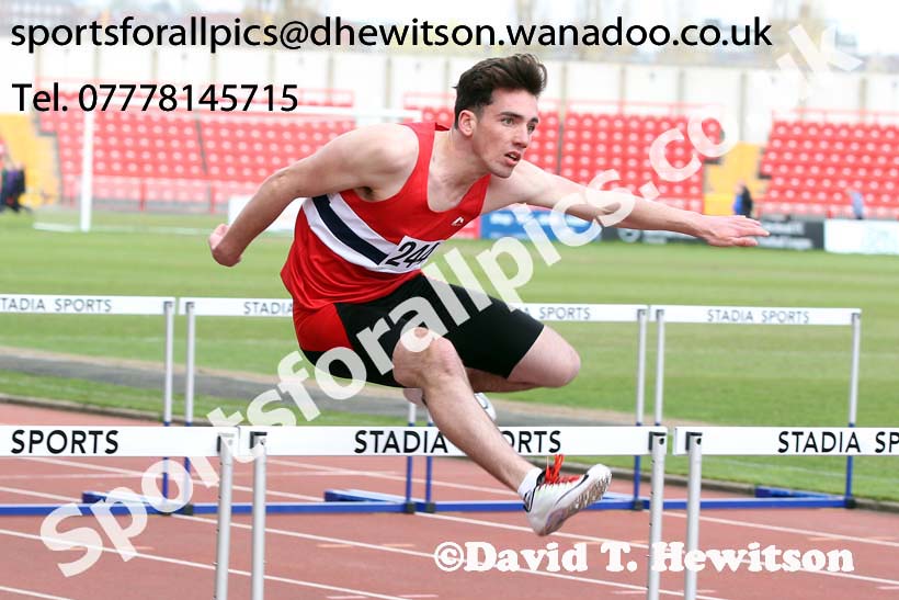 Mens hurdles, Gateshead Open Medal Meeting. Photo: David T. Hewitson/Sports for All Pics